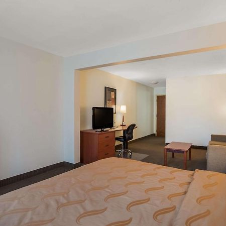 Quality Inn & Suites Чемберсберг Экстерьер фото