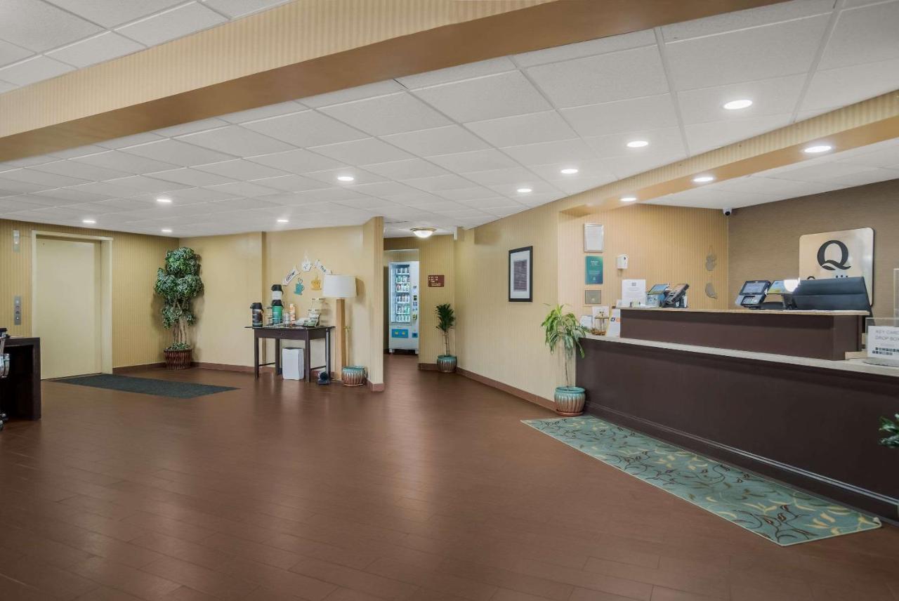 Quality Inn & Suites Чемберсберг Экстерьер фото